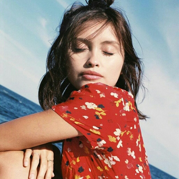 🌼SUMMER CLEARANCE🌼 Red floral wrap dress - Picture 5 of 8